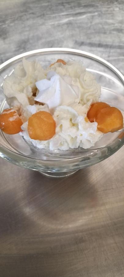Chenay  Les 3 Pigeons酒店 外观 照片